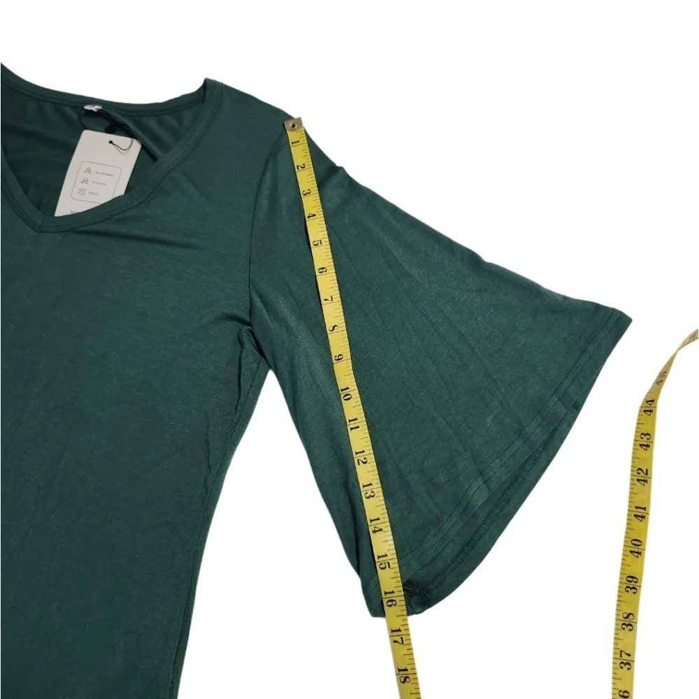 NWT Fashion Women's M V-Neck 3/4 Flutter/Bell Sleeve Lightweight Green Tunic Top